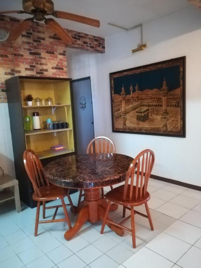 Hagia Medina Muslims Guesthouse Порт-Діксон Екстер'єр фото